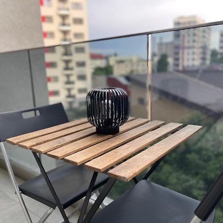 בוקרשט Oasis Luxury Apartment Near Presidential Palace מראה חיצוני תמונה