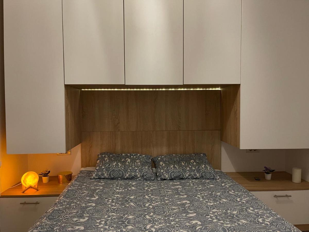 בוקרשט Oasis Luxury Apartment Near Presidential Palace מראה חיצוני תמונה