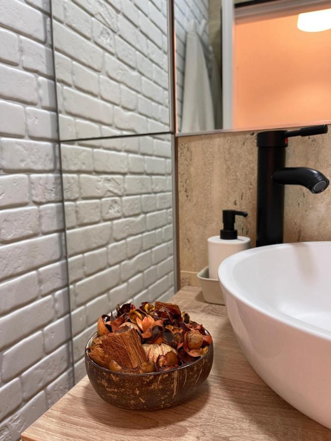בוקרשט Oasis Luxury Apartment Near Presidential Palace מראה חיצוני תמונה