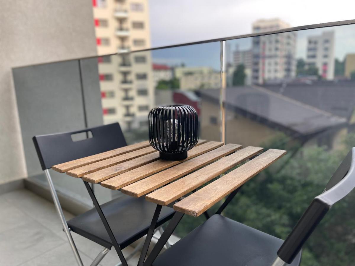 בוקרשט Oasis Luxury Apartment Near Presidential Palace מראה חיצוני תמונה